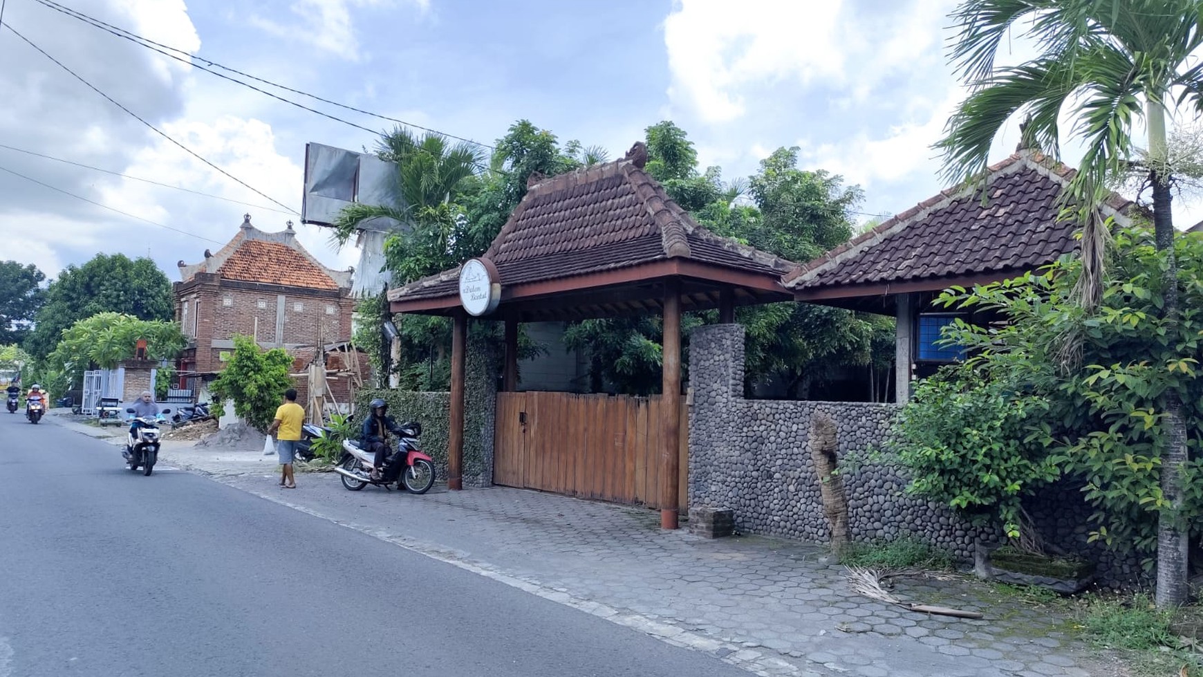 Homestay Dengan Kolam Renang Dekat Dengan Pasar Niten Jalan Bantul Sewon