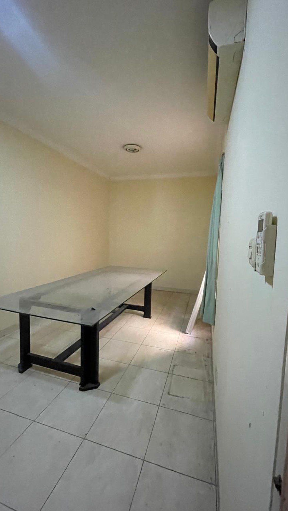 Dijual rumah di JL. Palem Putri Palem Semi Karawaci Tangerang