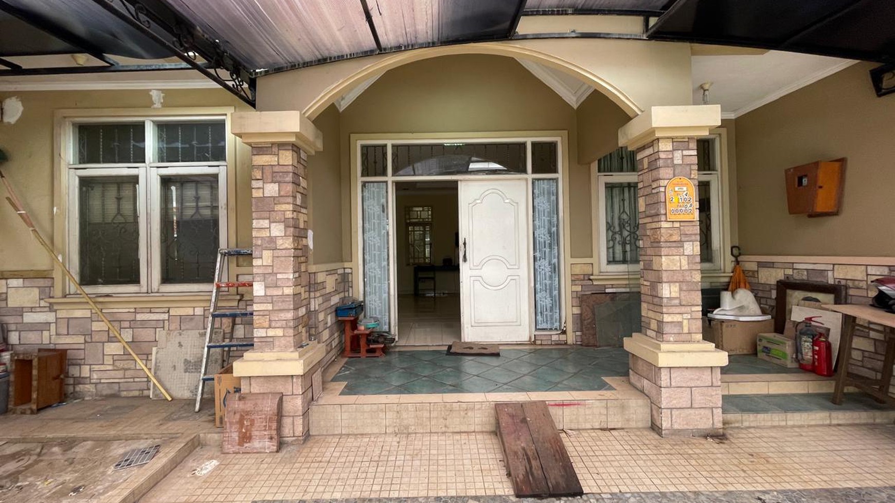 Dijual rumah di JL. Palem Putri Palem Semi Karawaci Tangerang