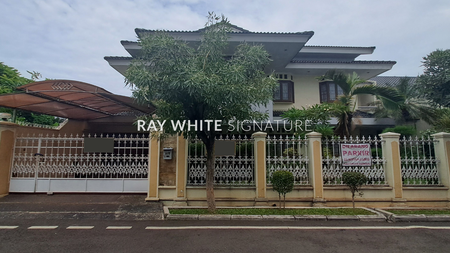 Dijual Rumah Layak Huni dalam Area One gate System di Pondok Bambu