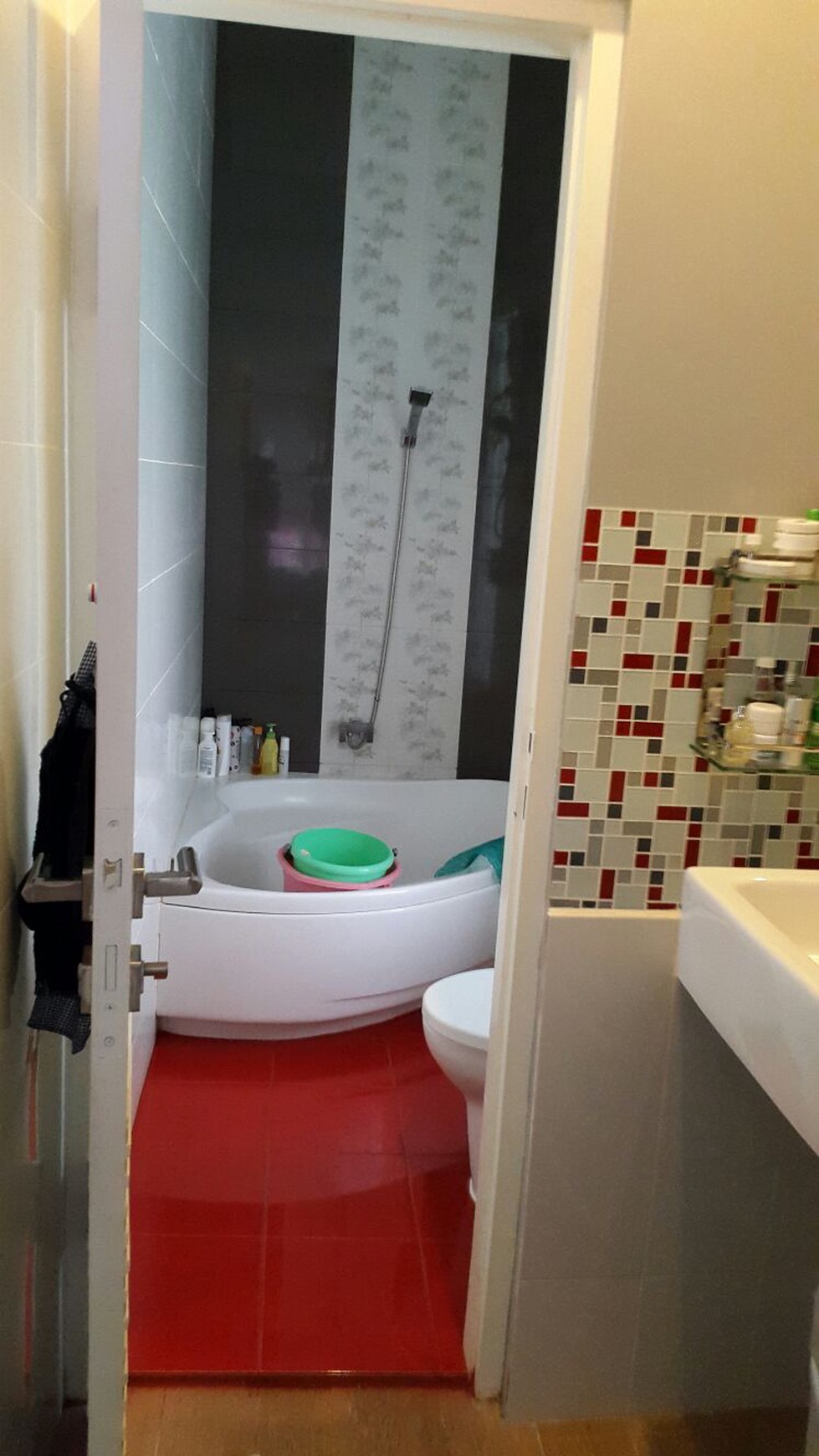 Rumah minimalis di Pondok Karya, Bintaro.