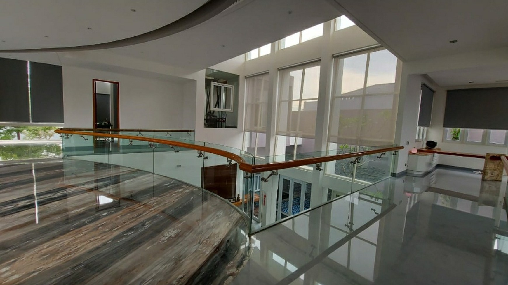 Dijual Rumah Graha Famili Surabaya - PRIVATE Kolam Renang + Full Furnished - Modern Mewah 3 Lantai - Blok Favourite - Siap Huni