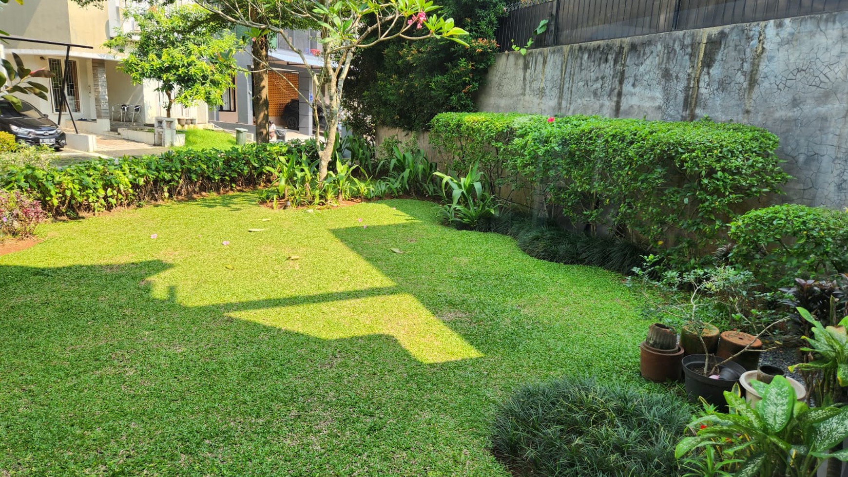 Rumah Bagus Siap Huni di Emerald View, Bintaro Jaya Sektor 9