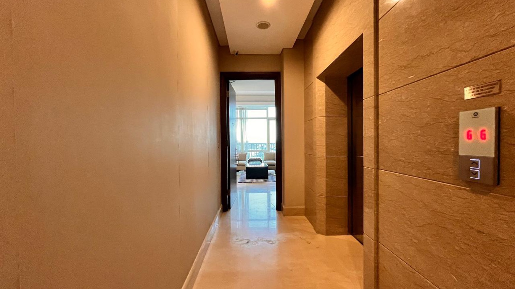 Apartemen La Mansion Mewah, Super Strategis Semi Furnished 3+1 BR Di Barito Kebayoran Baru