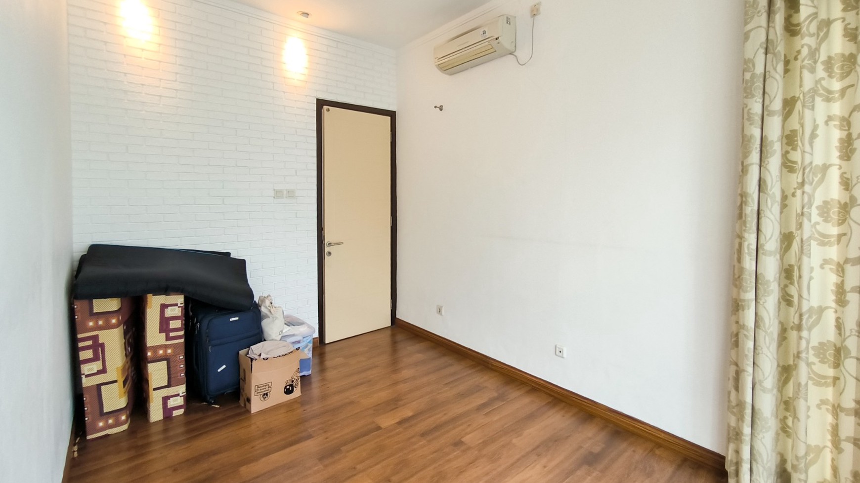 Rumah Bagus,dalam cluster di Bintaro Jaya 9.