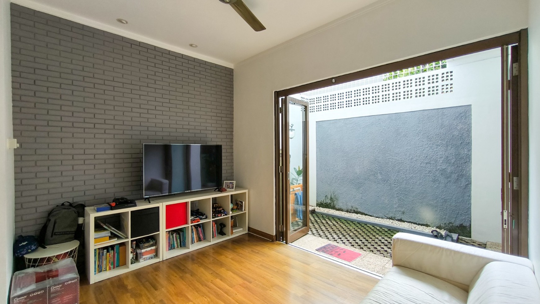 Rumah Bagus,dalam cluster di Bintaro Jaya 9.