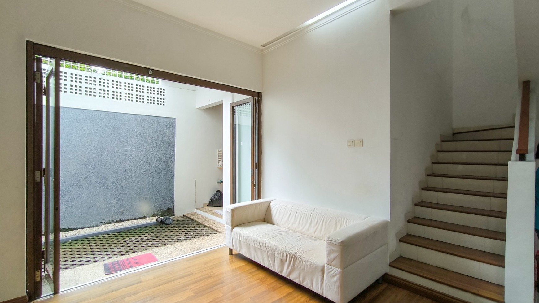 Rumah Bagus,dalam cluster di Bintaro Jaya 9.