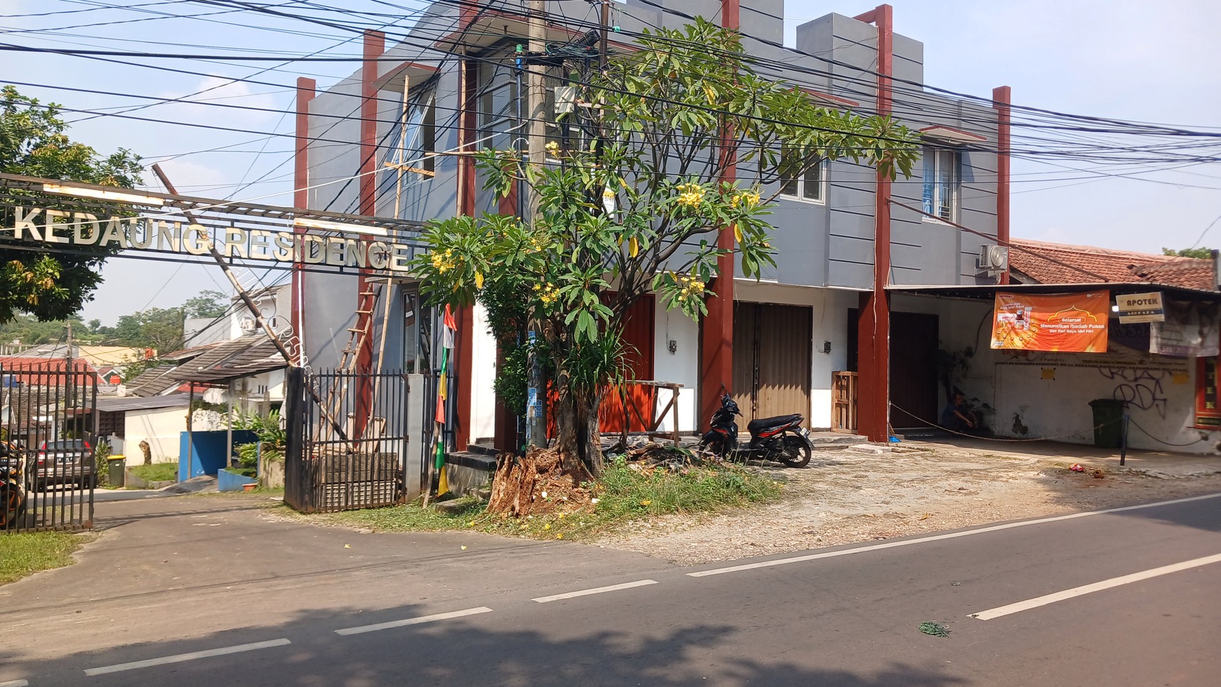 Ruko 2 lantai pinggir jalan besar lokasi strategis di Pamulang /Sasak 