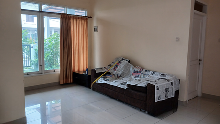Rumah minimalis furnished siap huni di Perumahan Bintaro Sektor 9