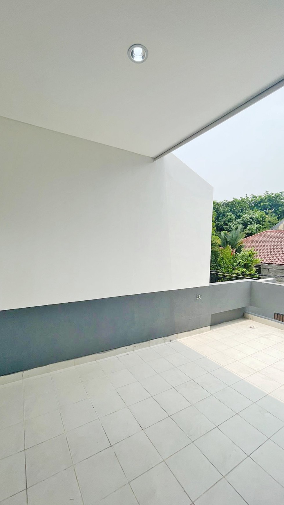 Dijual Rumah ada Pool di Bintaro Sektor 9