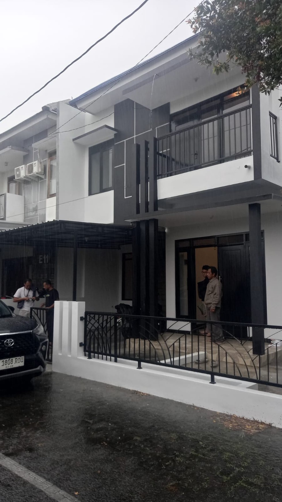 Rumah 2 Lantai Dalam Perum Villla Harmoni Banguntapan Bantul 