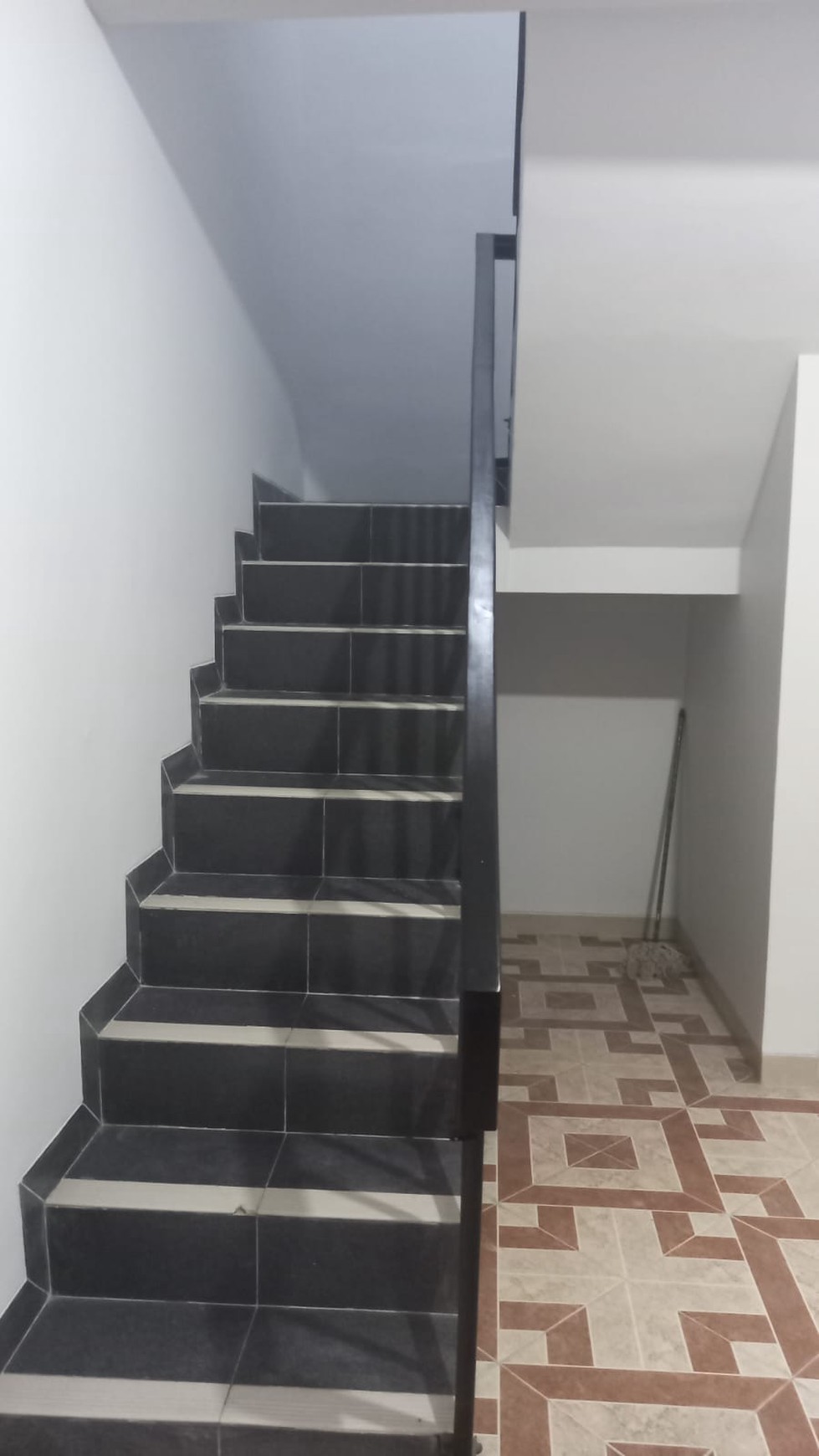 Rumah 2 Lantai Dalam Perum Villla Harmoni Banguntapan Bantul 