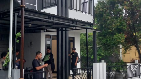 Rumah 2 Lantai Dalam Perum Villla Harmoni Banguntapan Bantul 