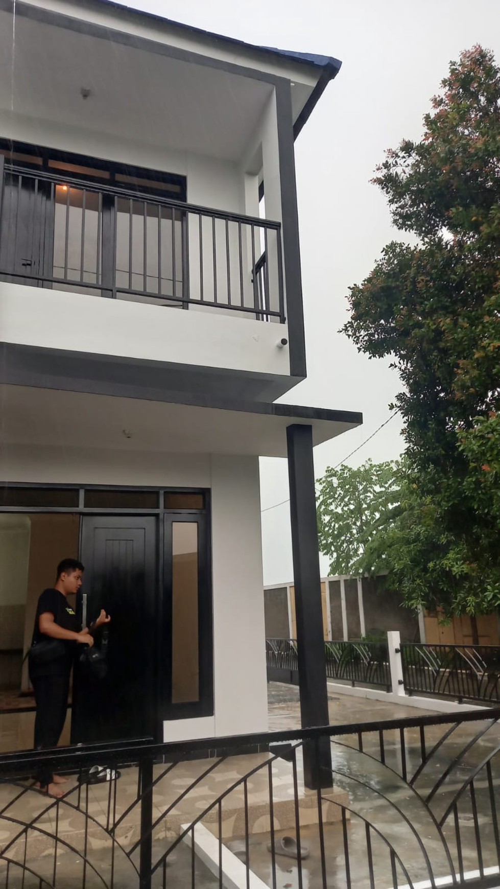 Rumah 2 Lantai Dalam Perum Villla Harmoni Banguntapan Bantul 
