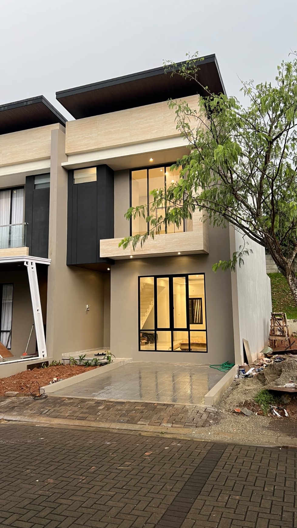 vanya park cluster azura bsd city akses sangat mudah fasilitas umum lengkap siap huni