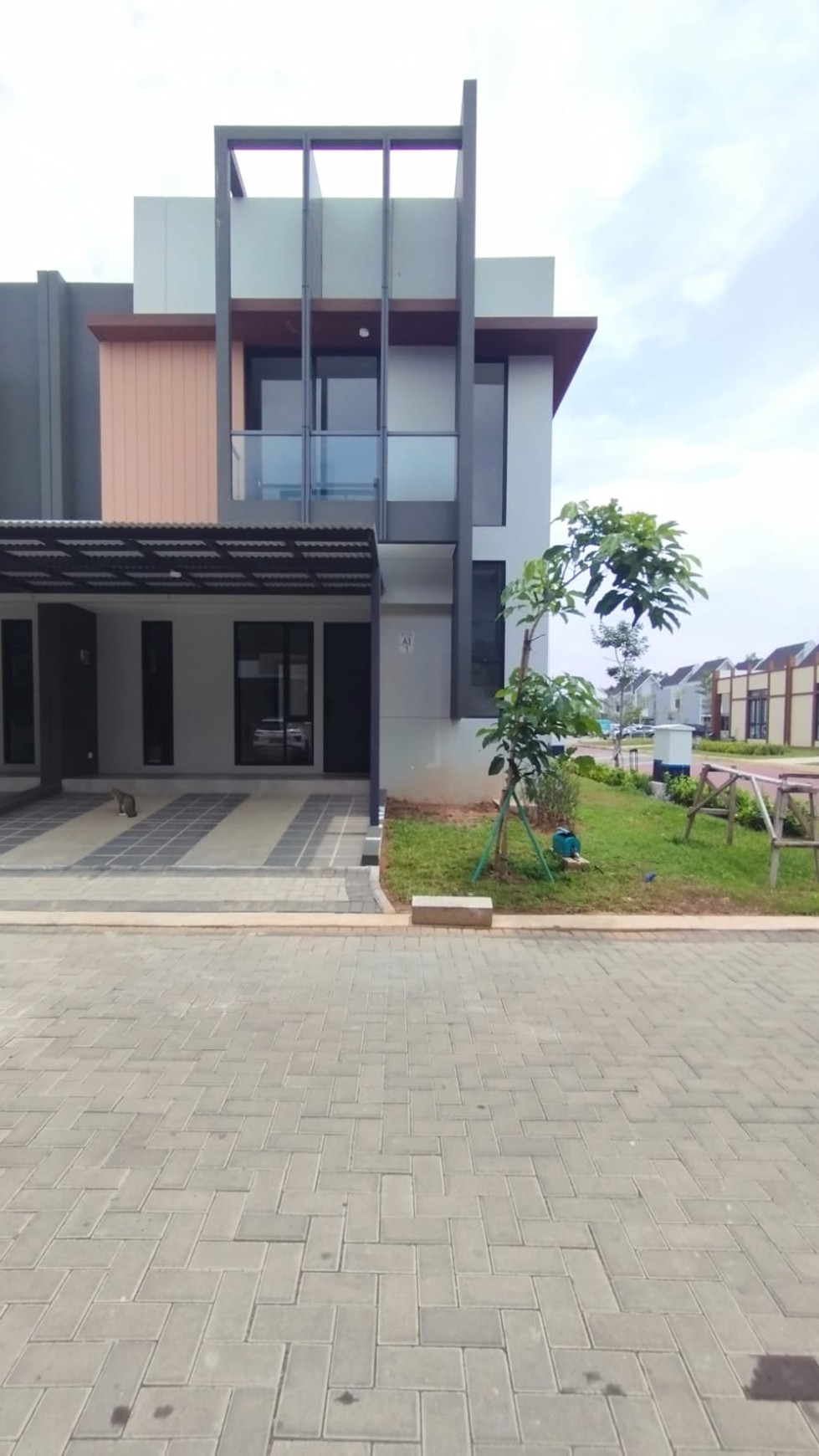 jual cepat rumah kondisi baru furnish, strategis, siap huni cozmo house cluster myza bsd city tangerang banten