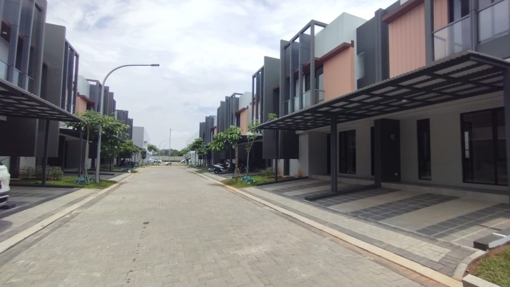 jual cepat rumah kondisi baru furnish, strategis, siap huni cozmo house cluster myza bsd city tangerang banten