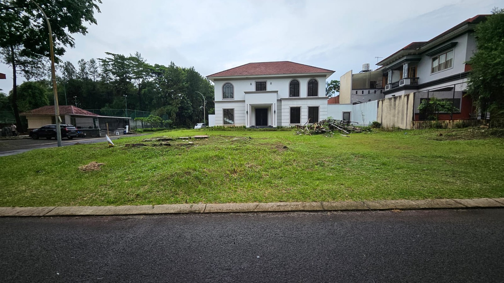 Termurah Kavling Hoek Siap Bangun di Kota Wisata, Cibubur