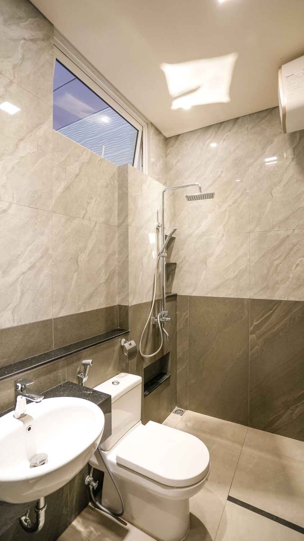 Turun harga The Spring cluster grisea jalan grisea timur gading serpong tangerang banten strategis design interior bagus pol  siap huni