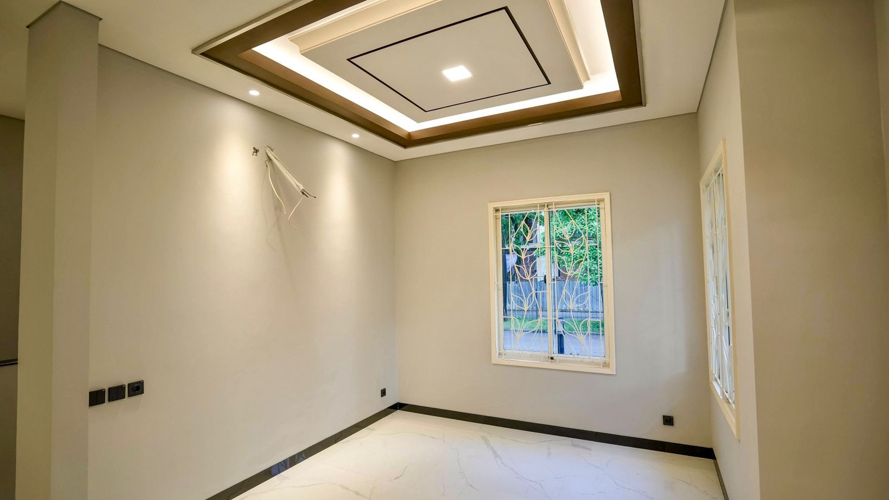 Turun harga The Spring cluster grisea jalan grisea timur gading serpong tangerang banten strategis design interior bagus pol  siap huni