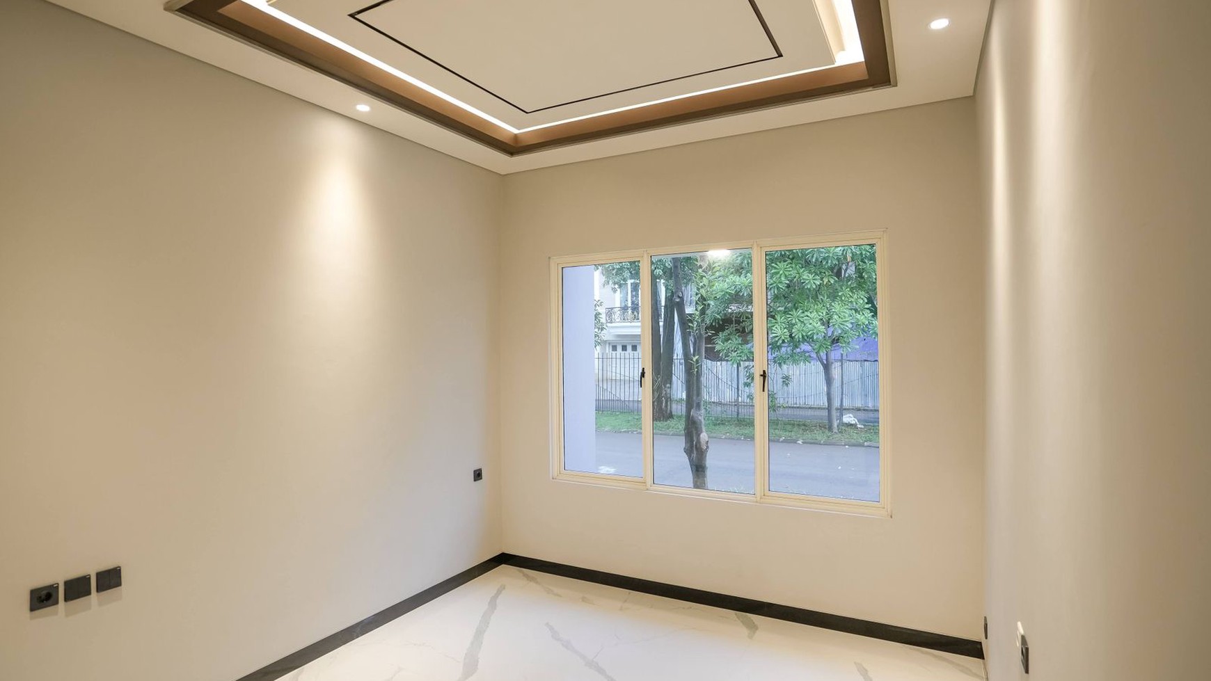 Turun harga The Spring cluster grisea jalan grisea timur gading serpong tangerang banten strategis design interior bagus pol  siap huni