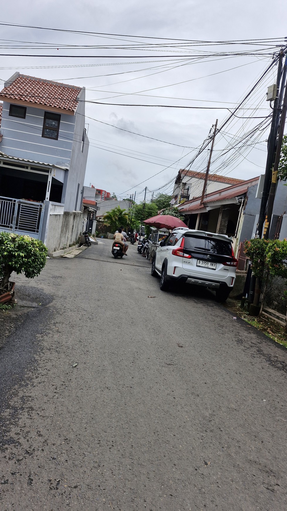 Rumah Hitung Tanah Dekat Pintu Tol Ulujami 