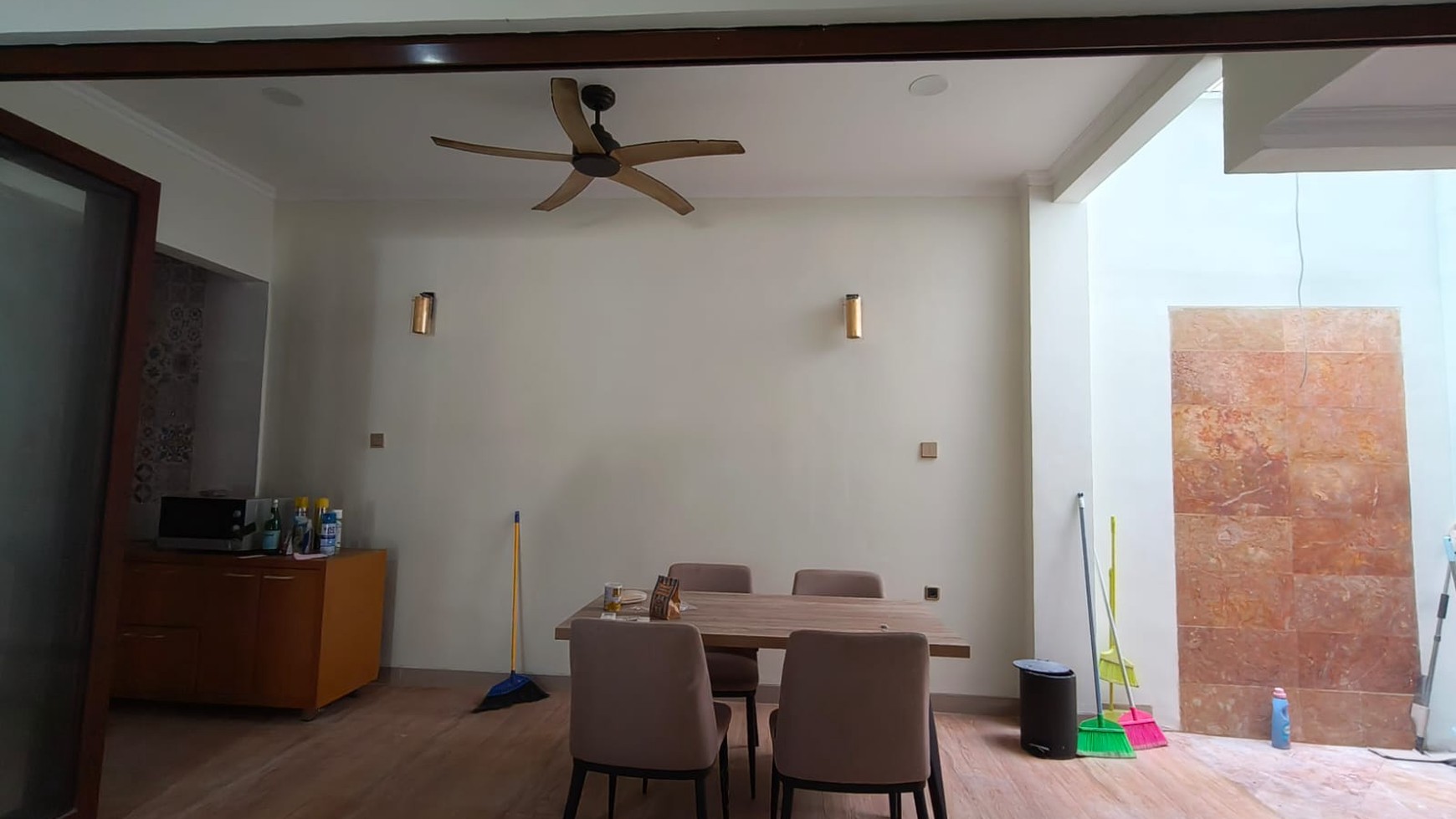 Rumah Hitung Tanah Area Cipete