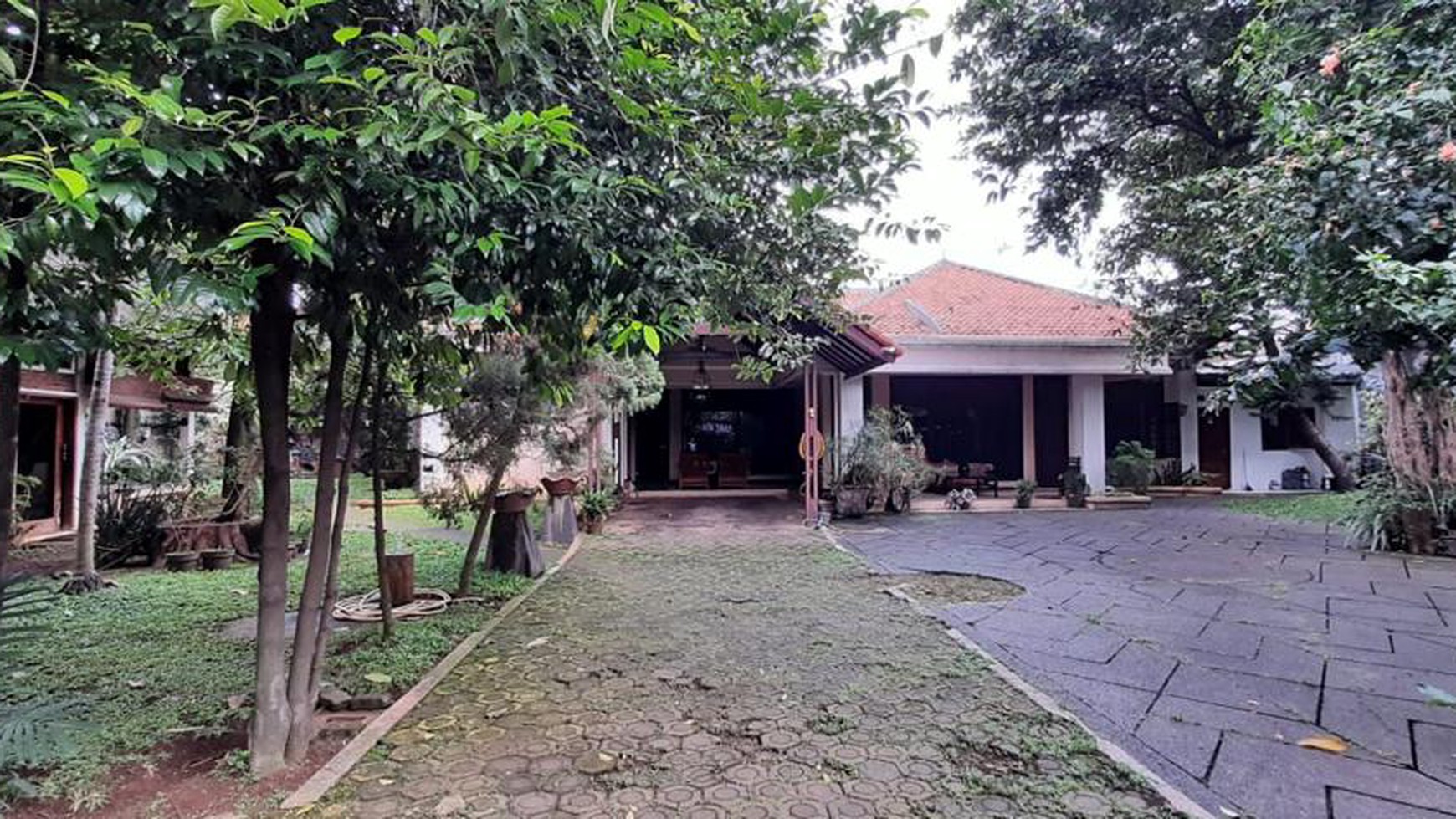 Rumah Hitung Tanah Area Cipete