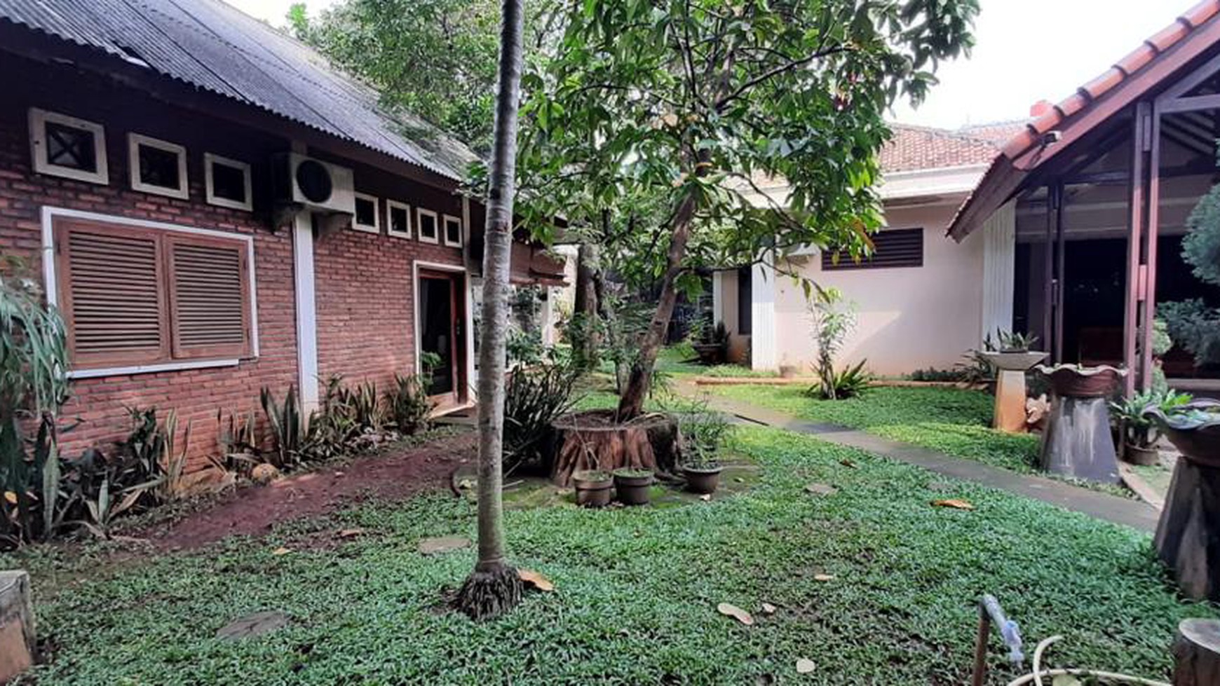 Rumah Hitung Tanah Area Cipete