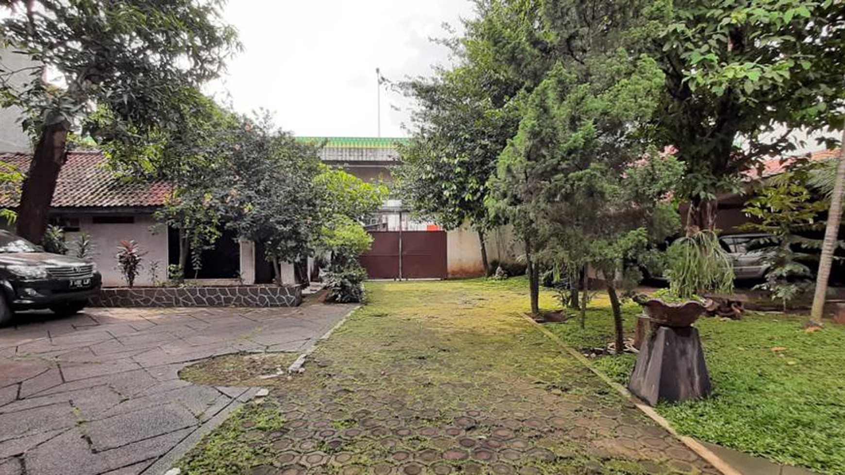 Rumah Hitung Tanah Area Cipete