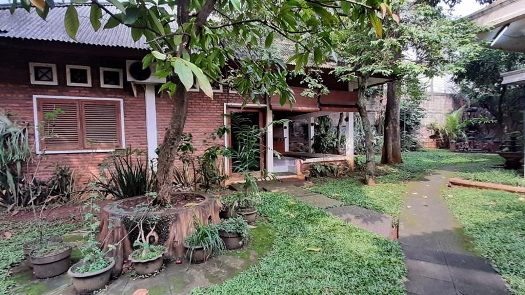 Rumah Hitung Tanah Area Cipete