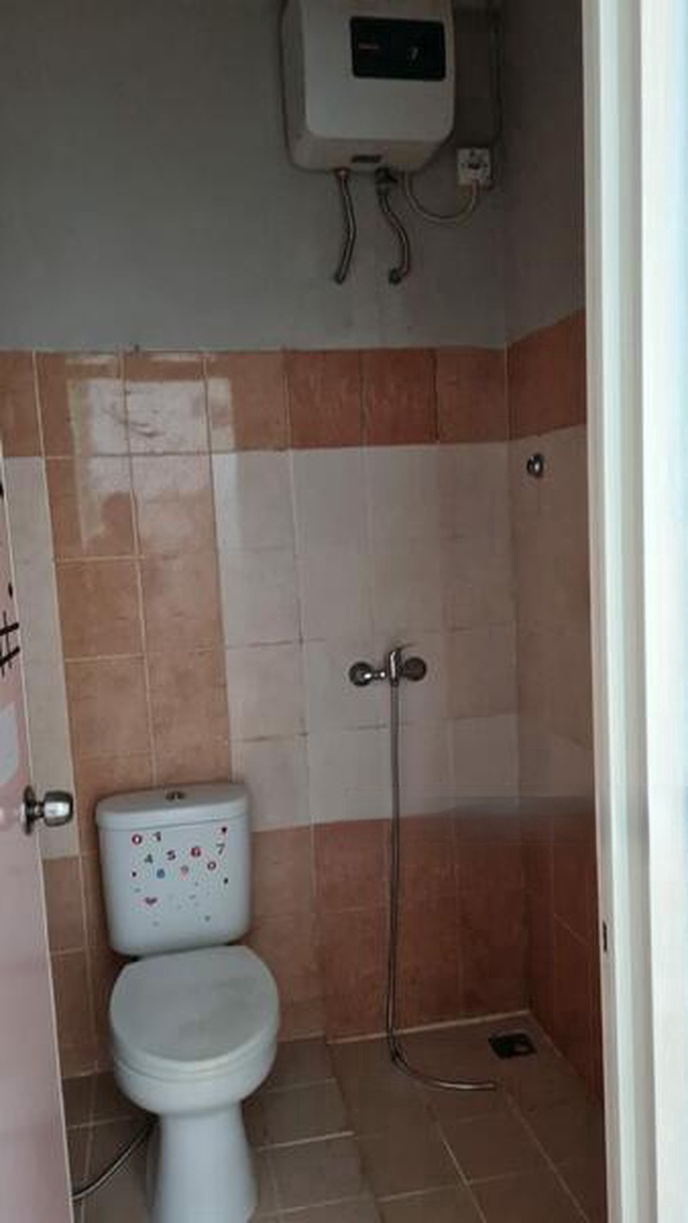 Rent. Rumah bagus cluster Neo Catalonia, BSD. 