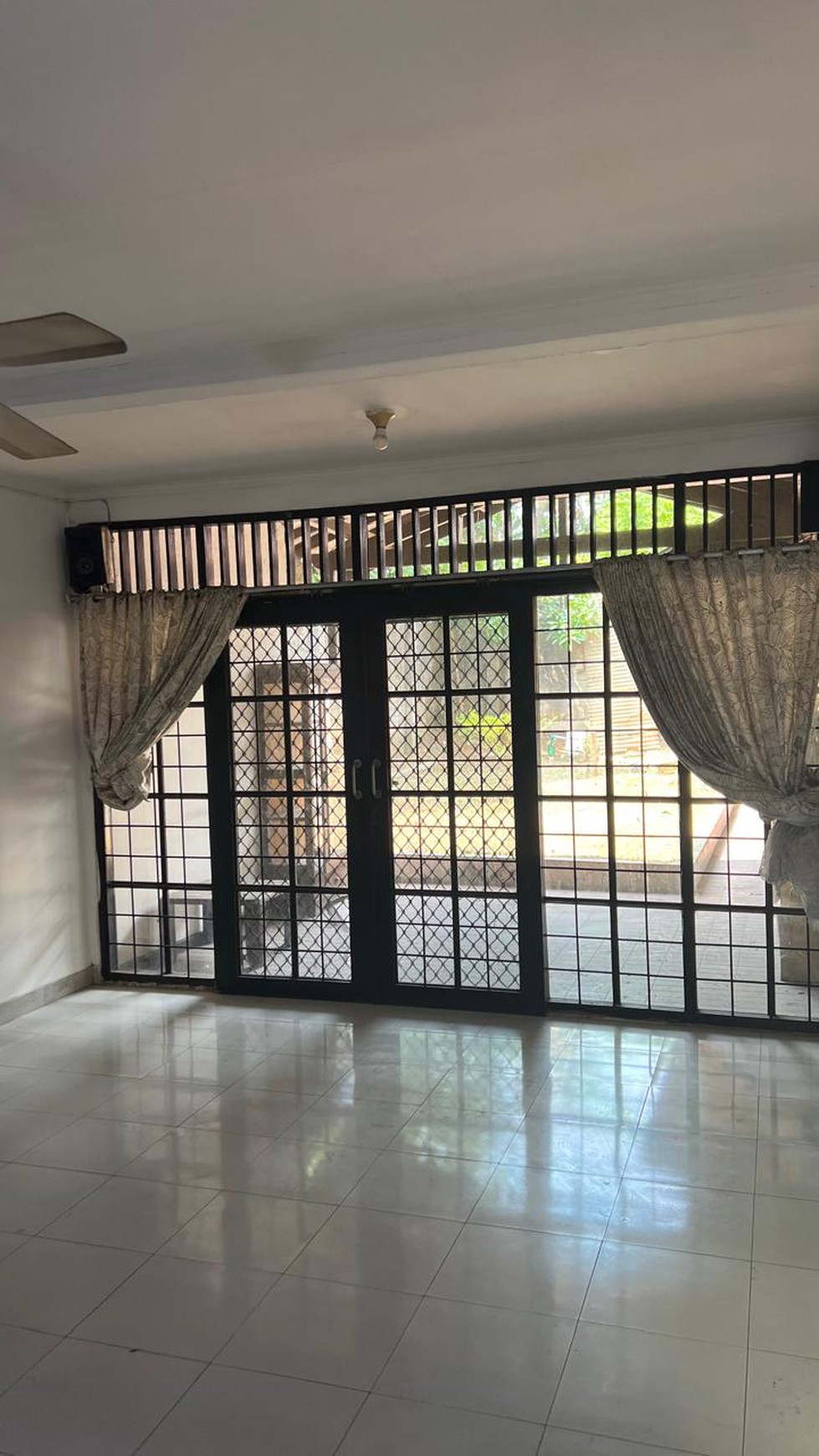 Dijual Rumah Siap Huni Di Bintaro Sektor 3 