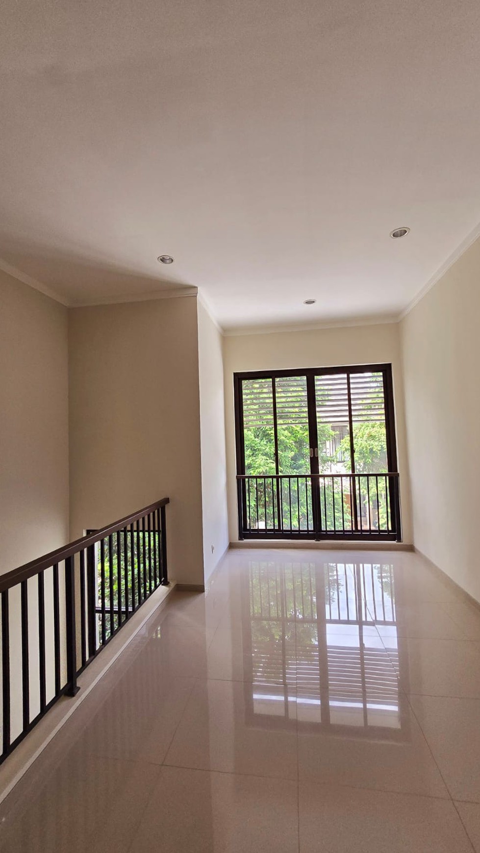 Rumah Bagus Di Discovery Terra Bintaro Jaya Sektor 9