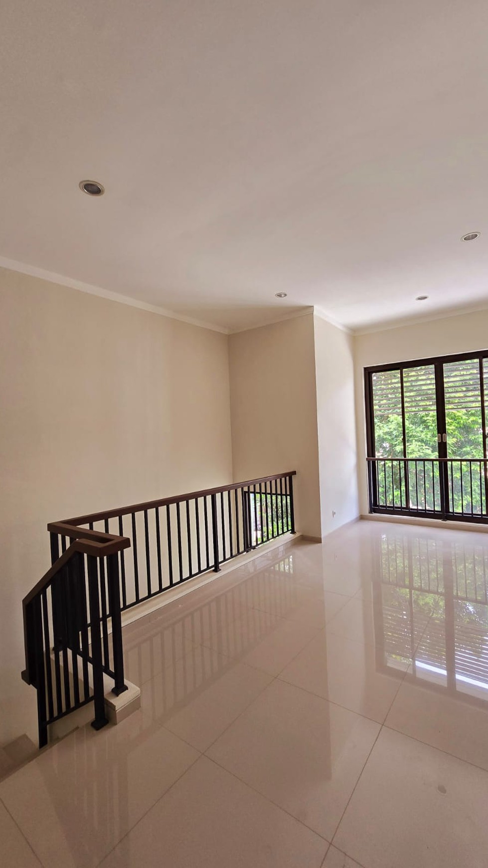 Rumah Bagus Di Discovery Terra Bintaro Jaya Sektor 9