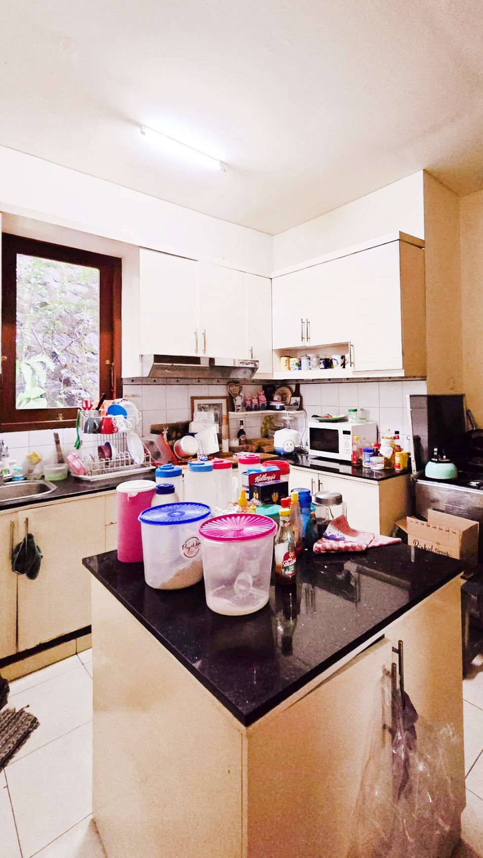 Rumah Bagus Dijual Cepat Gelagah Puri Town House Tangerang Selatan 20 menit ke MRT Lebak bulus Jakarta selatan