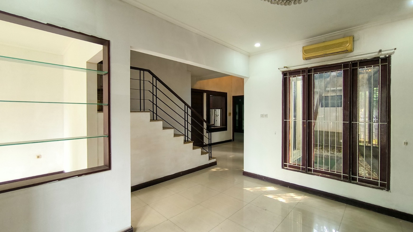 Dijual Rumah Nyaman,lokasi oke di Bintaro Jaya 9