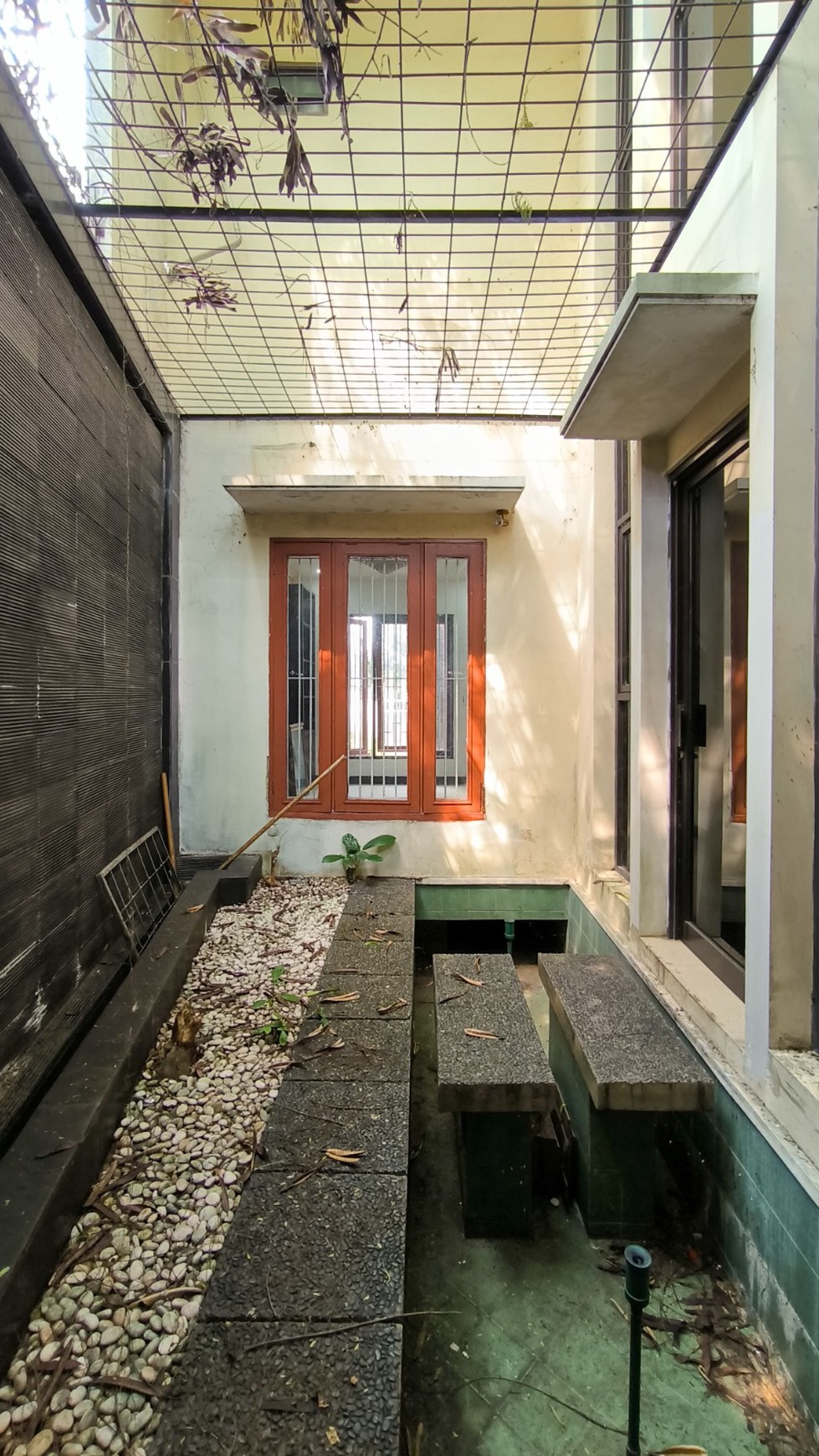 Dijual Rumah Nyaman,lokasi oke di Bintaro Jaya 9