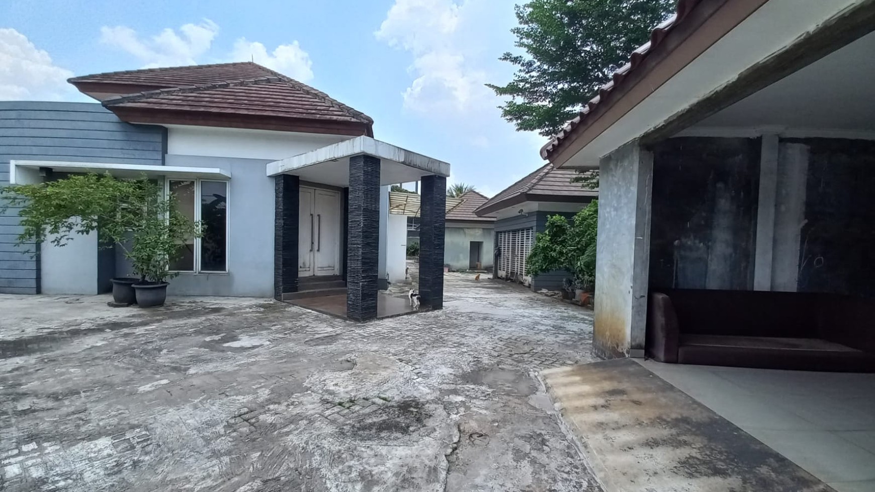 jalan golf bogor jawa barat ciriung cibinong rumah bagus strategis siap huni