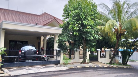 Rumah Hoek cantik siap huni di Citra Grand Cibubur dalam cluster harga nego