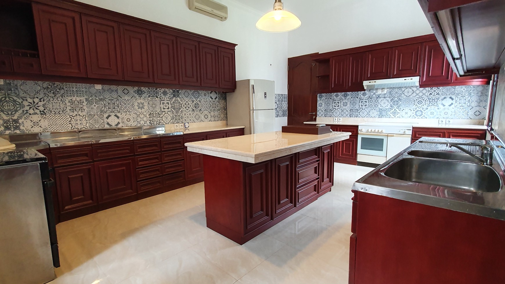 House for rent in Kemang area "Price Can Be Negotiable"