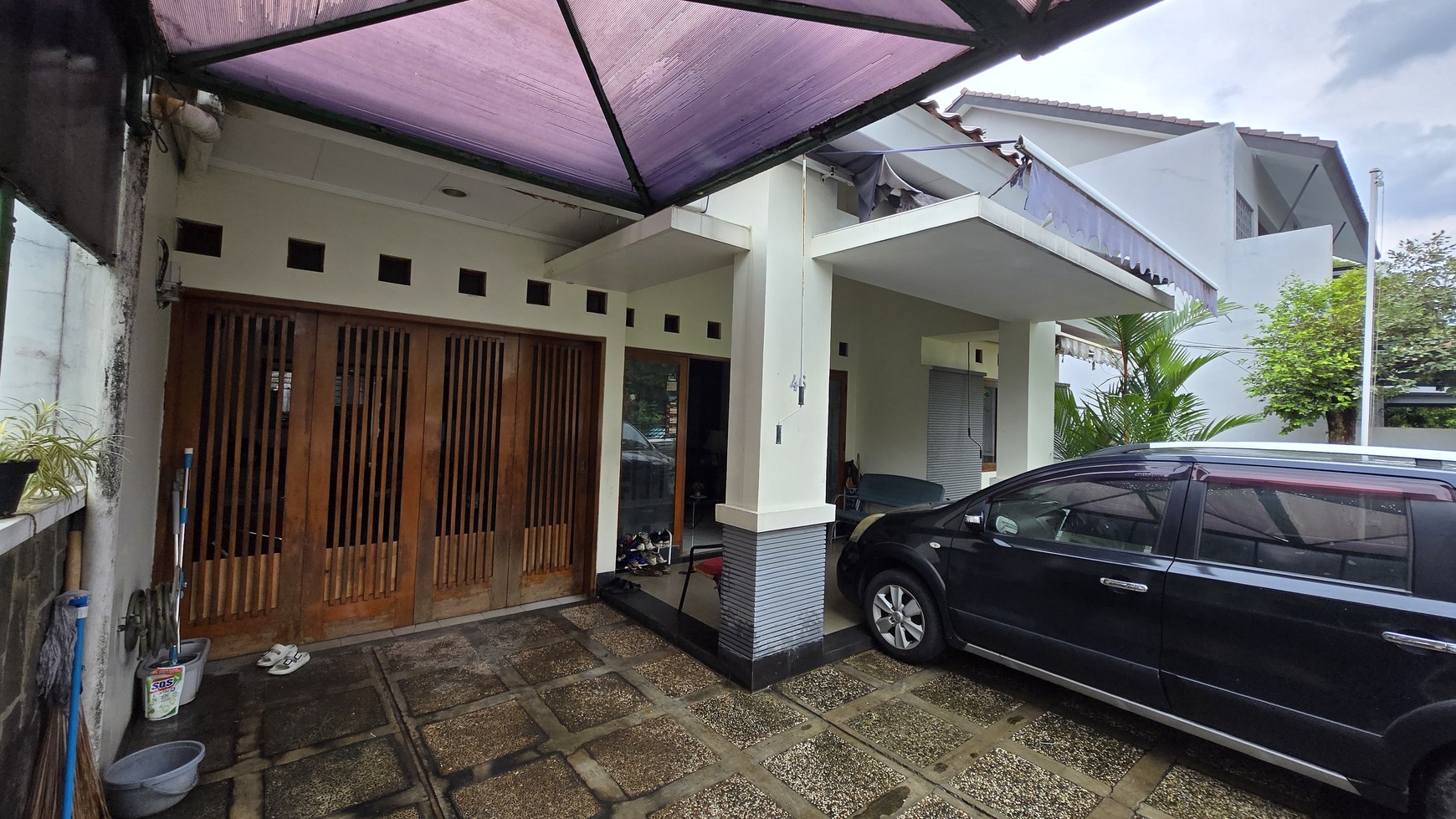 Dijual rumah suasana tenang dan asri di kompleks Garuda, Pejaten, Jakarta Selatan