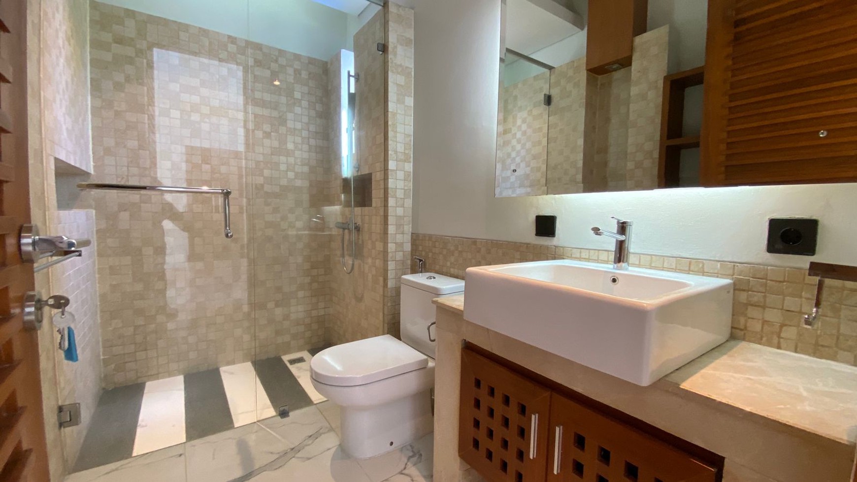 Rumah Hitung Tanah Area Cipete