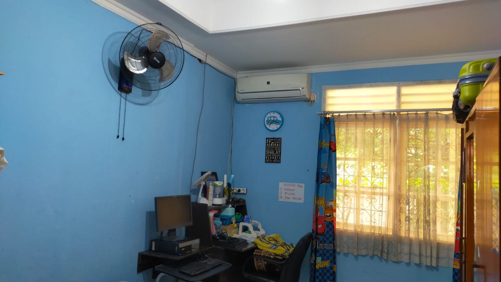 Rumah 2 lantai bagus, rapih bebas banjir di Pondok Ranji