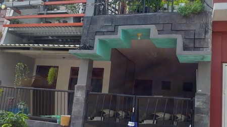 Dijual Rumah 3 Lantai di Semolowaru Indah Surabaya