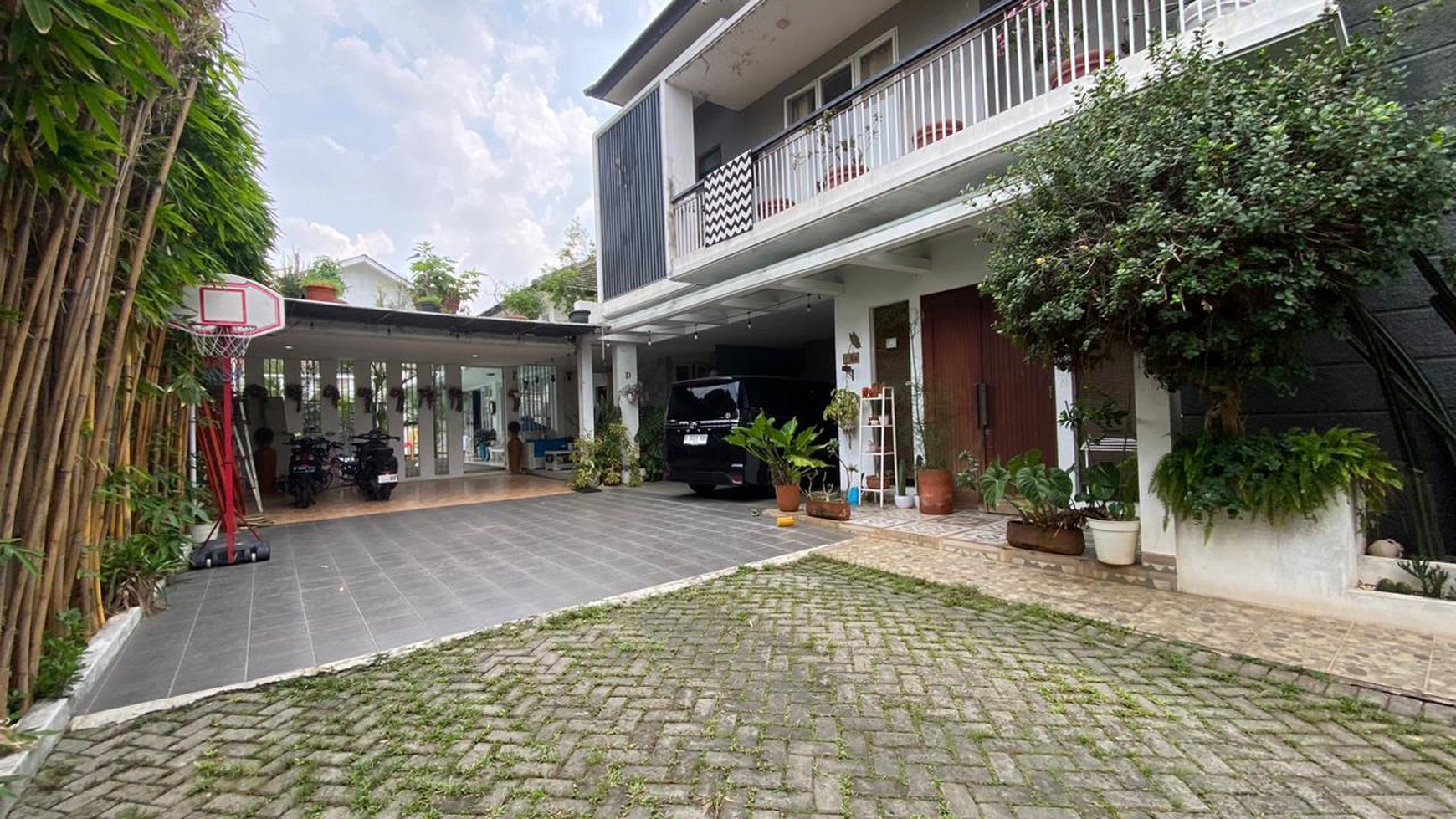 Rumah 2 Lantai di Lebak Bulus dekat ke MRT, Jakarta Selatan