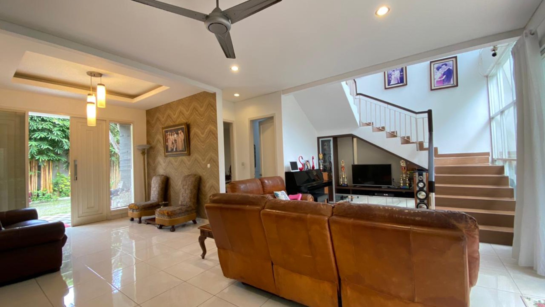 Rumah Minimalis Lingkungan Nyaman & Aman di Lebak Bulus, Jakarta Selatan