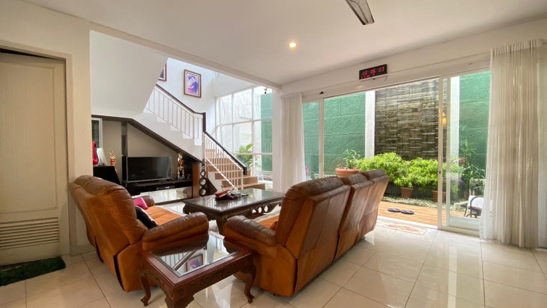 Rumah Minimalis Lingkungan Nyaman & Aman di Lebak Bulus, Jakarta Selatan