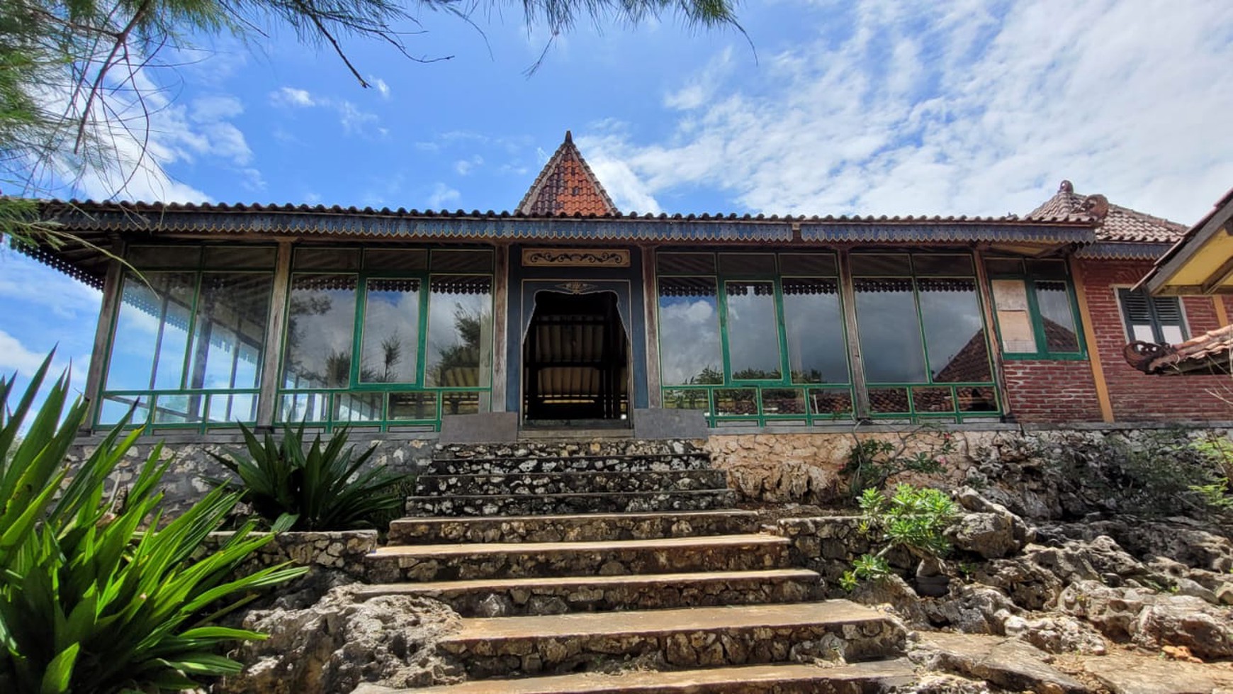 Bangunan Villa Cantik View Pantai Krakal Gunung Kidul 