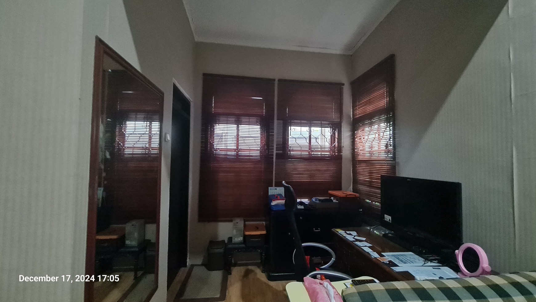 Rumah untuk tempat tinggal dan kantor  siap huni area Jatipadang Pasar Minggu Jakarta Selatan